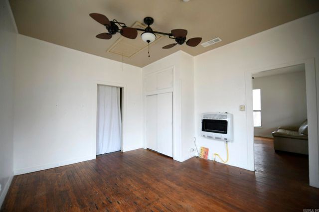 1105 7th St, Mena, AR 71953