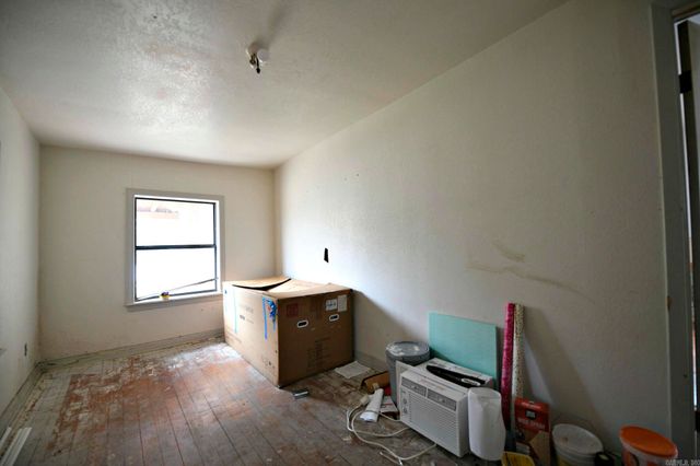 1105 7th St, Mena, AR 71953