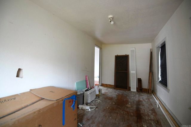 1105 7th St, Mena, AR 71953