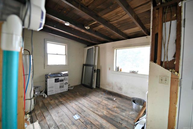 1105 7th St, Mena, AR 71953