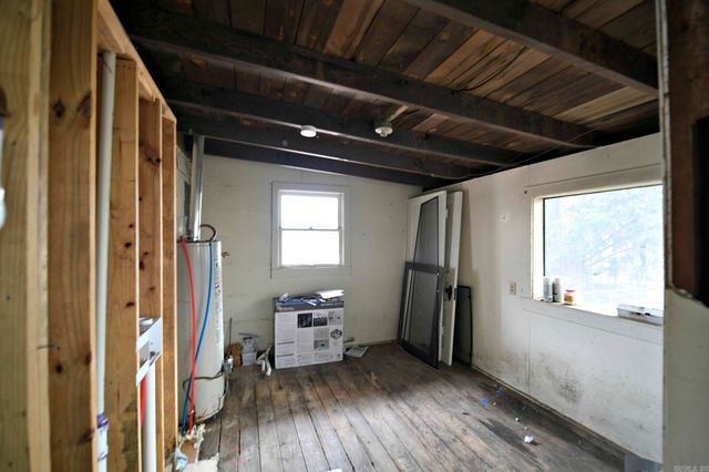 1105 7th St, Mena, AR 71953