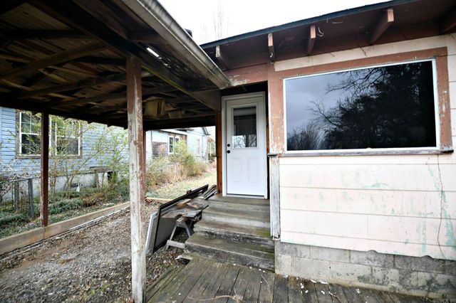 1105 7th St, Mena, AR 71953