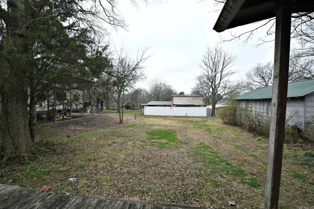 1105 7th St, Mena, AR 71953