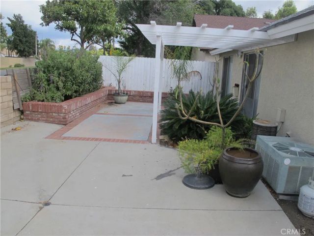 668 N Quince, Rialto, CA 92376