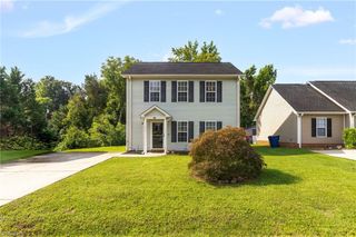 604 W Whitsett Street, Graham, NC 27253
