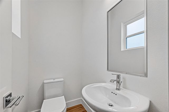 2105 Holman Street, Houston, TX 77004