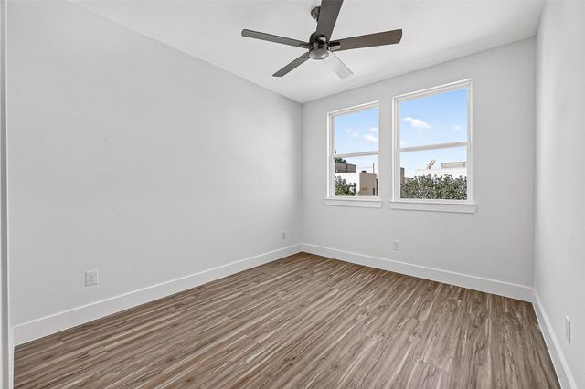 2105 Holman Street, Houston, TX 77004