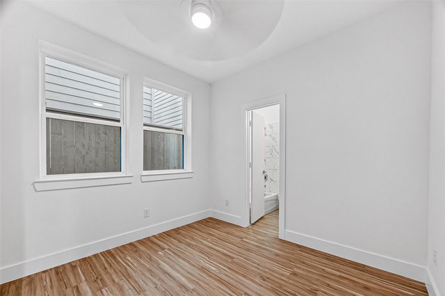 2105 Holman Street, Houston, TX 77004
