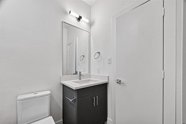 2105 Holman Street, Houston, TX 77004