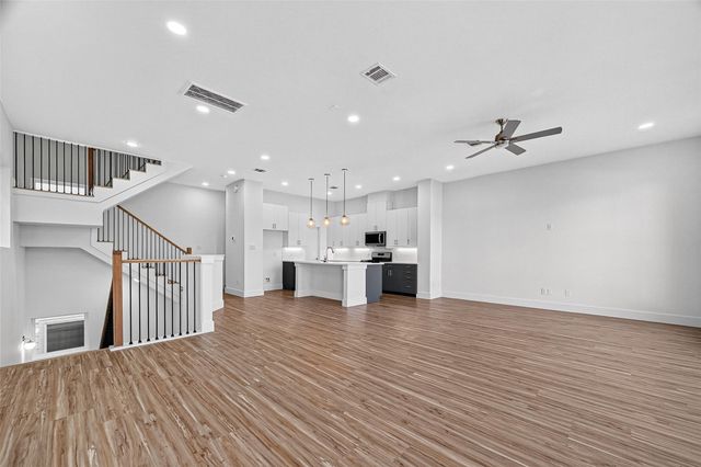 2105 Holman Street, Houston, TX 77004