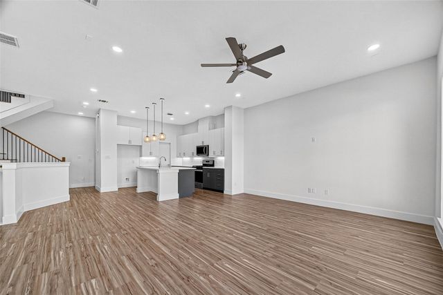 2105 Holman Street, Houston, TX 77004