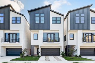 2105 Holman Street, Houston, TX 77004