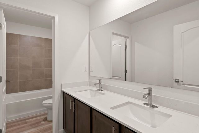 837 Calle de las Rosas, Belen, NM 87002