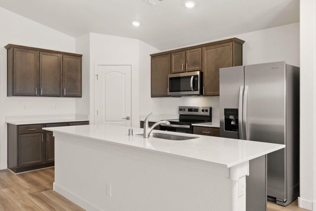 837 Calle de las Rosas, Belen, NM 87002