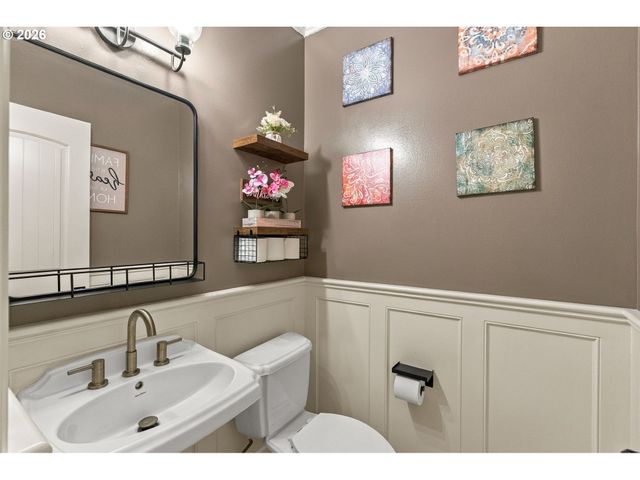 1133 SKYLARK Ln, Eugene, OR 97401