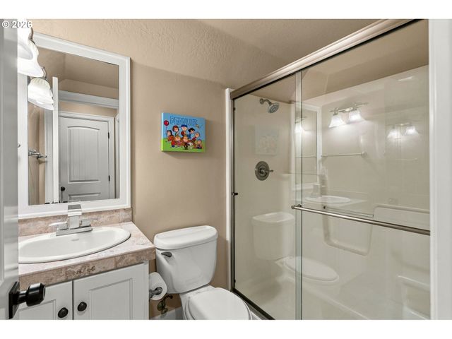 1133 SKYLARK Ln, Eugene, OR 97401