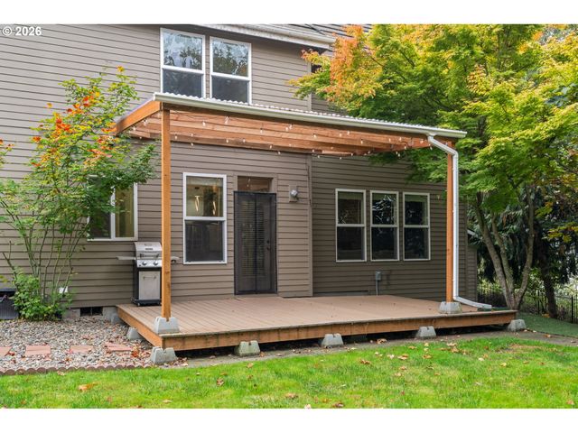 1133 SKYLARK Ln, Eugene, OR 97401