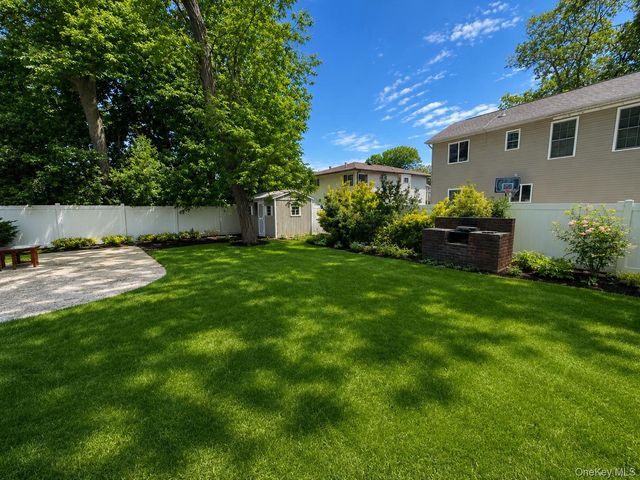6 Decatur Street, Roosevelt, NY 11575