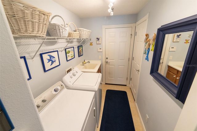 6099 BENEVENTO DRIVE, Sarasota, FL 34238