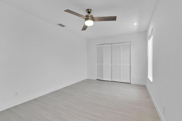 908 NE 8th Avenue, Delray Beach, FL 33483