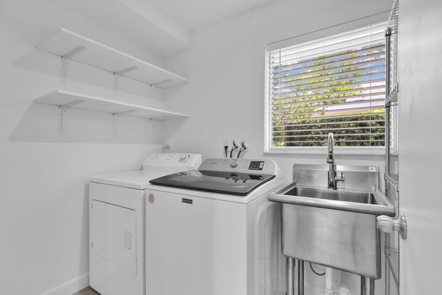 908 NE 8th Avenue, Delray Beach, FL 33483