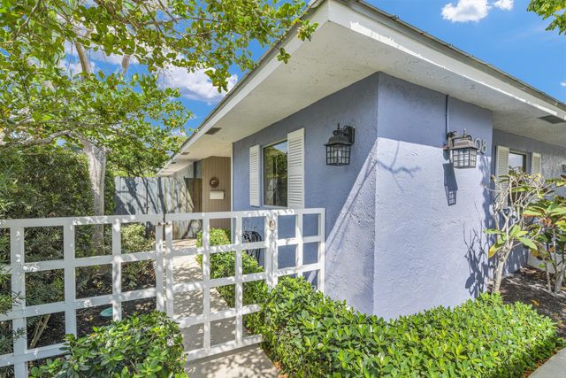 908 NE 8th Avenue, Delray Beach, FL 33483
