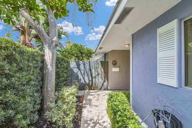 908 NE 8th Avenue, Delray Beach, FL 33483