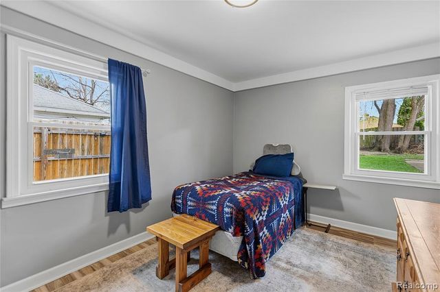 7466 Fenton Street, Dearborn Heights, MI 48127