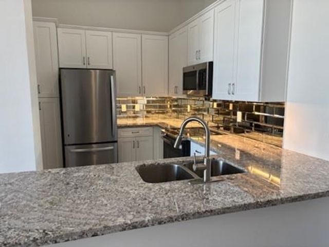 2102 Mechanic Street 104, Galveston, TX 77550