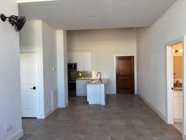 2102 Mechanic Street 104, Galveston, TX 77550