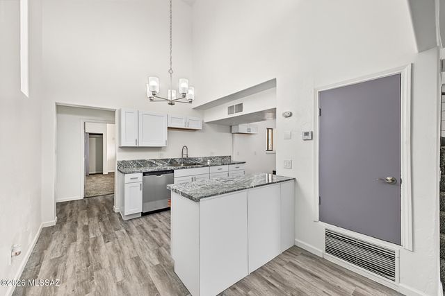 2607 W Arthur Place, Tucson, AZ 85713
