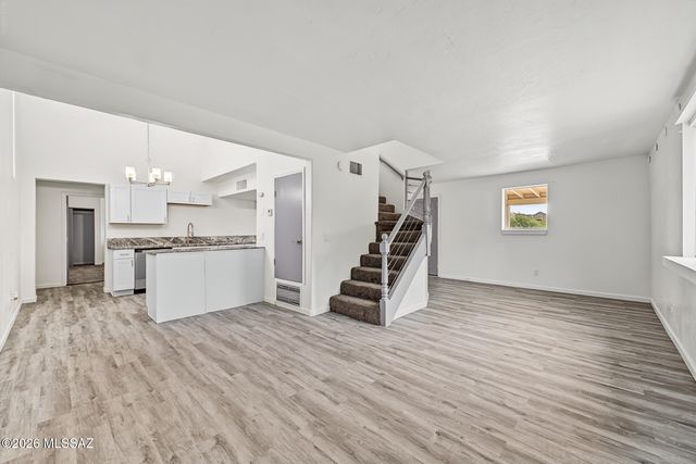 2607 W Arthur Place, Tucson, AZ 85713