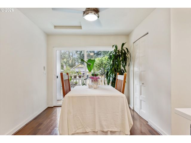 5812 N SYRACUSE St, Portland, OR 97203