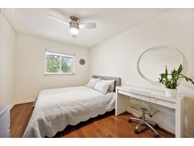 5812 N SYRACUSE St, Portland, OR 97203