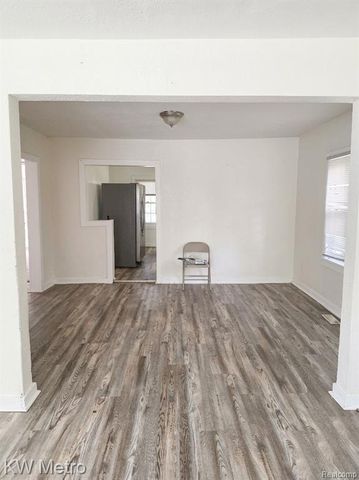 16517 Chatham Street, Detroit, MI 48219