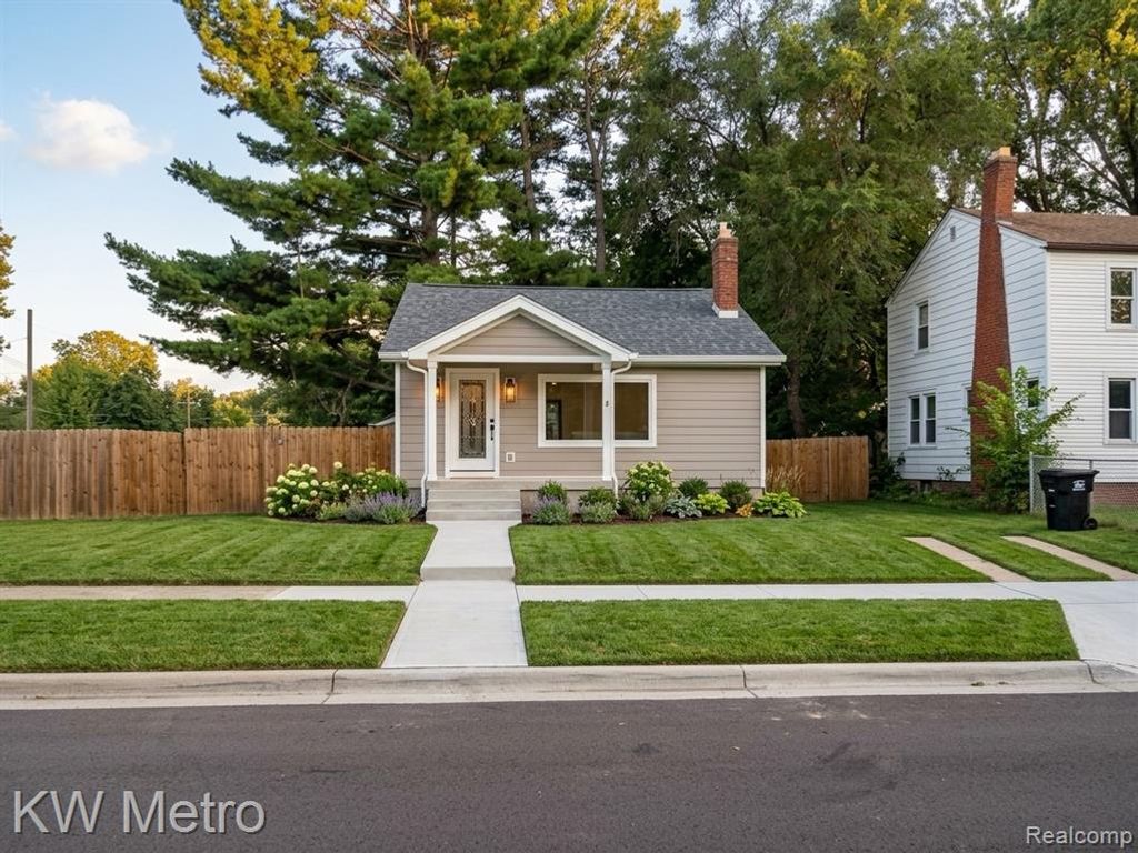 16517 Chatham Street, Detroit, MI 48219