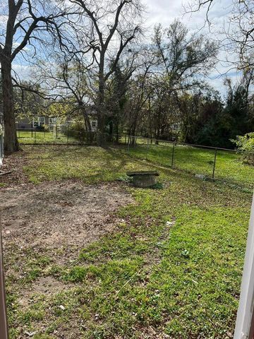 1030 Sherman Street, Beaumont, TX 77701