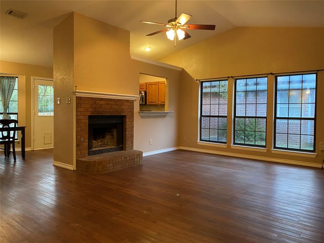 713 Mack Drive, Denton, TX 76209