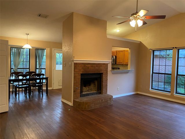 713 Mack Drive, Denton, TX 76209