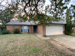 713 Mack Drive, Denton, TX 76209