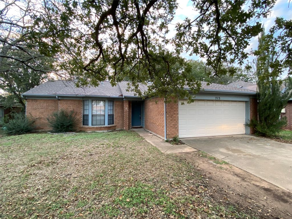713 Mack Drive, Denton, TX 76209