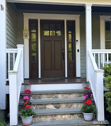 16 John Henry Lane, Milford, CT 06461