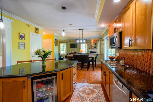 16 John Henry Lane, Milford, CT 06461