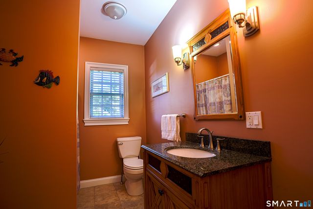 16 John Henry Lane, Milford, CT 06461