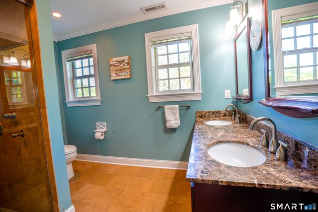 16 John Henry Lane, Milford, CT 06461