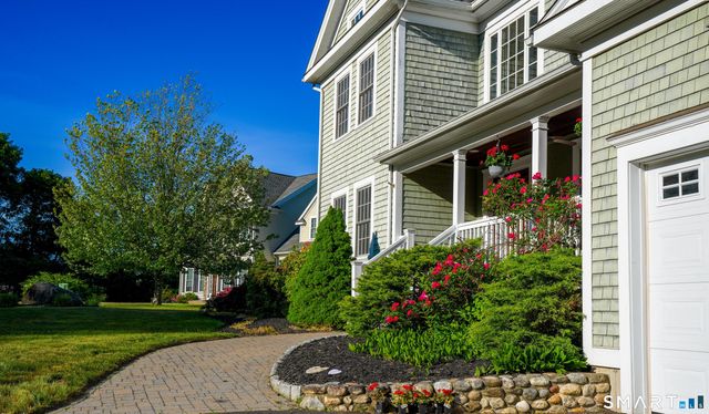 16 John Henry Lane, Milford, CT 06461