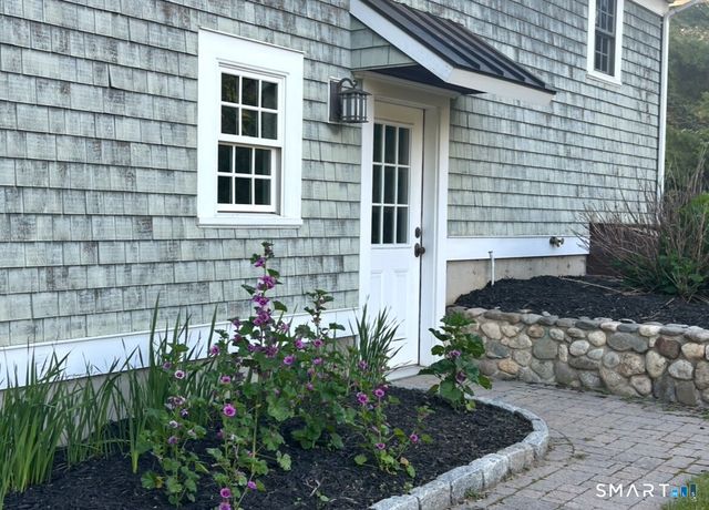 16 John Henry Lane, Milford, CT 06461