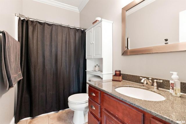 11217 N Oakwood Dr Unit 24, Peoria, IL 61615