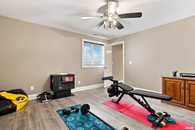 11217 N Oakwood Dr Unit 24, Peoria, IL 61615