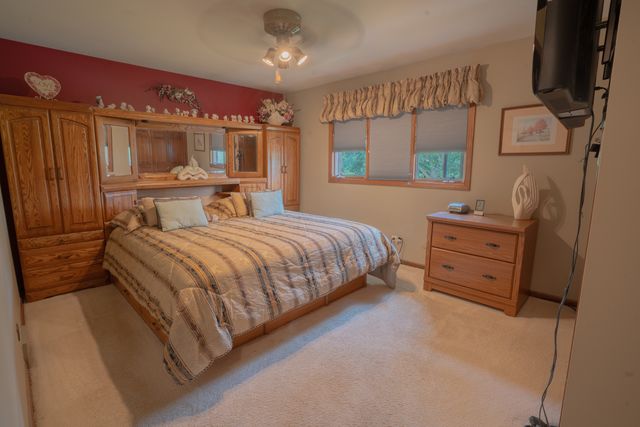10524 S Michael Drive, Palos Hills, IL 60465